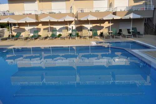 Sarti Plaza Hotel Bagian luar foto