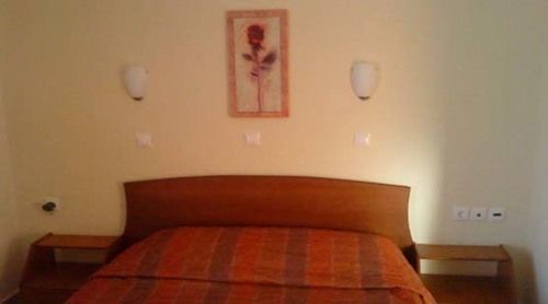 Sarti Plaza Hotel Bagian luar foto