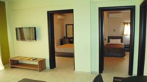 Sarti Plaza Hotel Bagian luar foto