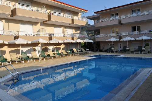 Sarti Plaza Hotel Bagian luar foto